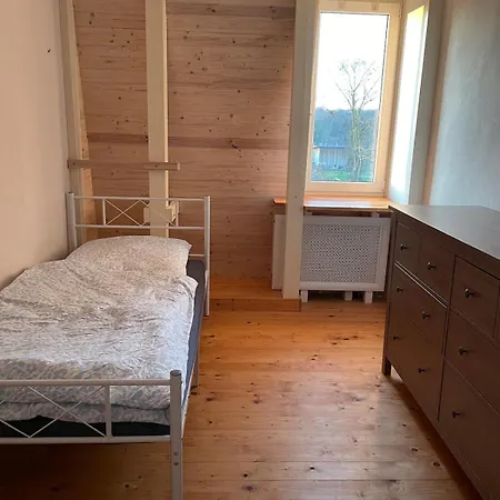 Grosszuegige Nahe Berlin Apartment Nauen